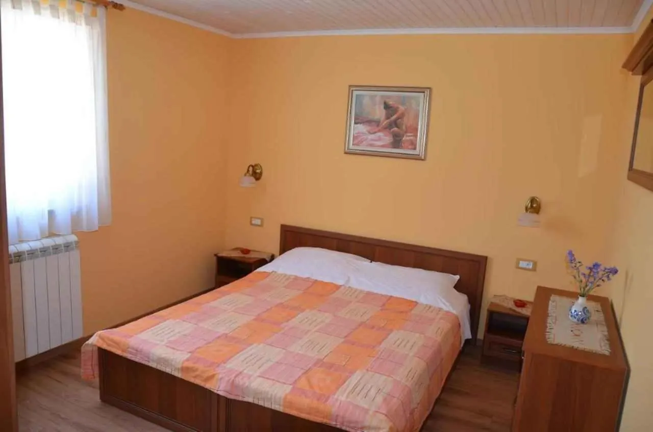 Holiday Home In Tinjan - Istrien 51828 Croatia